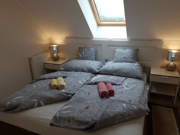 heviz-gyula-villa-udvar-standard-apartman-01